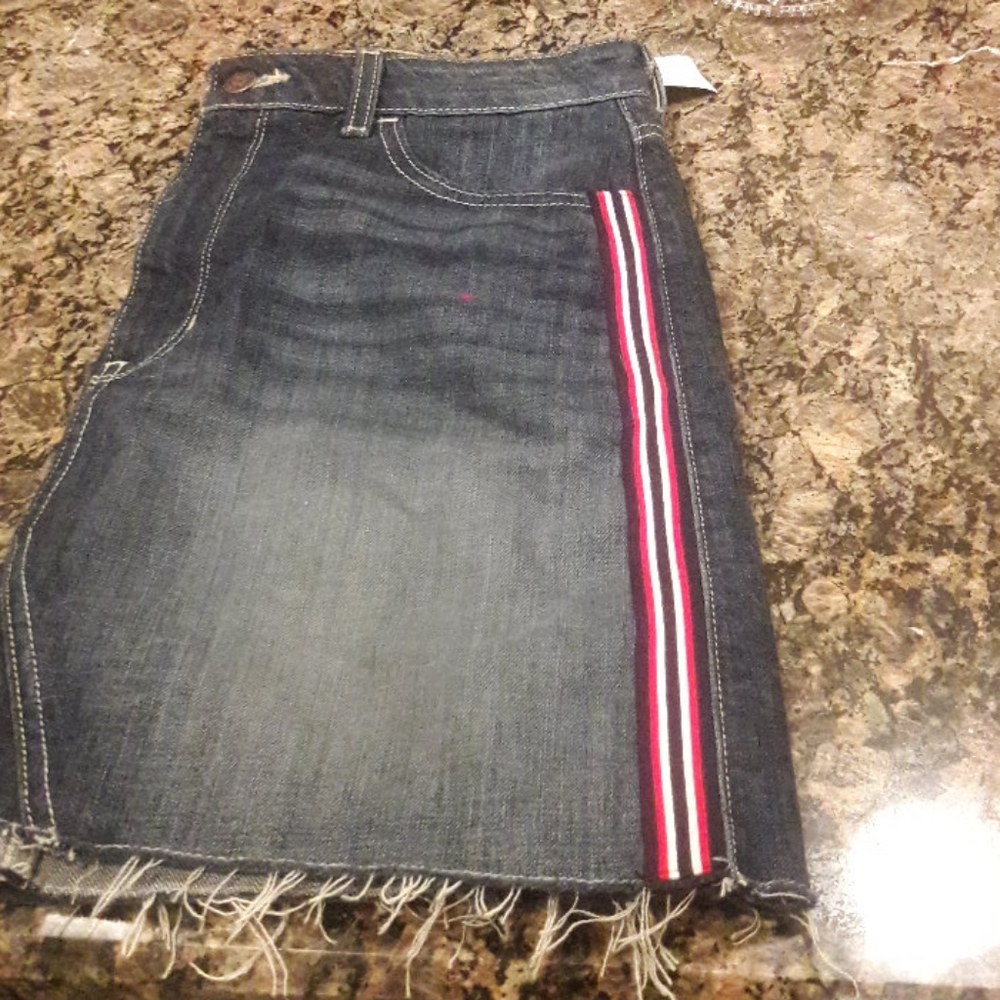 Hollister Blue Denim skirt With Sporty varsity stripes On Sides Raw Hem Size 11 - Picture 6 of 6